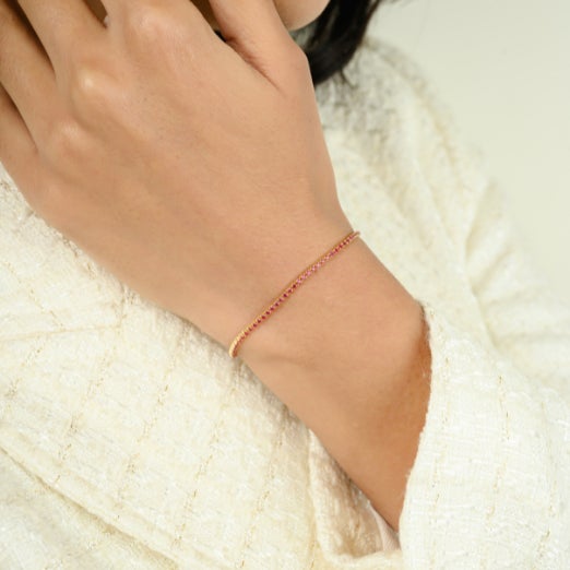 Faceted Ruby Sleek Solid 18k Gold Bracelet Valentine Gift for Her For Sale In New York - Image 6 of 12