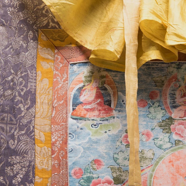 Early 19th Century 19th Century Tibetan Thangka of Chenresi on Silk For Sale - Image 5 of 8
