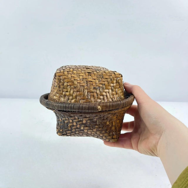 Textile Early 20th Century Kuba Basket Box For Sale - Image 7 of 7