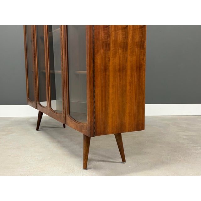 1960s Walnut Mid Century Modern Bookcase by Lane Furniture For Sale In Boston - Image 6 of 9