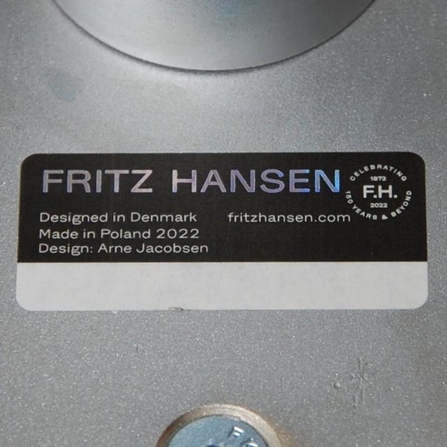 Swan Chair in Blue Fabric by Arne Jacobsen, 2022 For Sale - Image 11 of 12