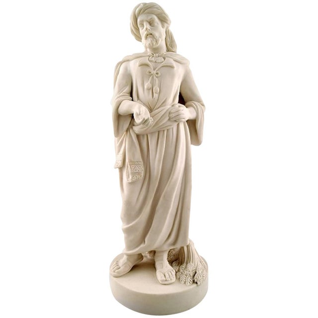 figurine of ottomans in biscuit. Measures: 32 cm. x 12 cm. Unstamped, circa 1900. In perfect condition.