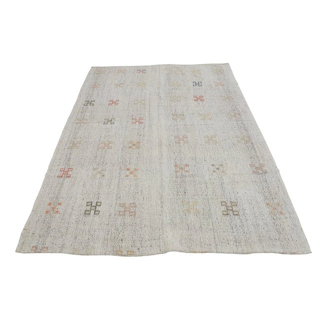 Handwoven vintage modern kilim rug from Adana region of Turkey. Approximatelly 50-60 years old. In very good condition.