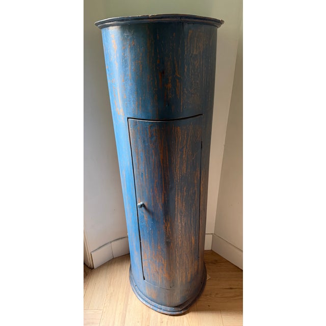 Antique Bow-Front Corner Cabinet in Blue Paint, 18th Century For Sale - Image 10 of 17
