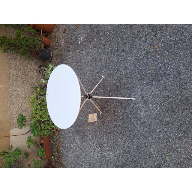 Cumano Model Folding Coffee Table in White Steel by Achille Castiglioni for Zanotta, 1978, in Very Good conditions....