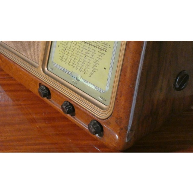 Radio 2105 in Bakelite and Briarwood by CGE, 1940s For Sale - Image 4 of 18