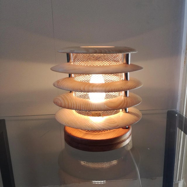 Ø18 x H19 cm - weight 1 kg - cylindrical wooden lamp - 5 light wooden discs, a metal mesh diffuser - unique Scandinavian-...