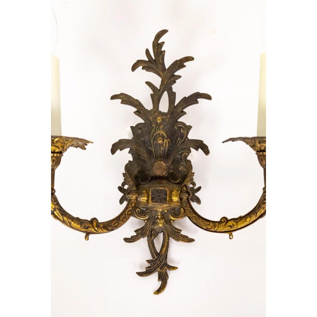 1940s Cast Brass Acanthus Leaves 2-Light Sconce For Sale In San Francisco - Image 6 of 11