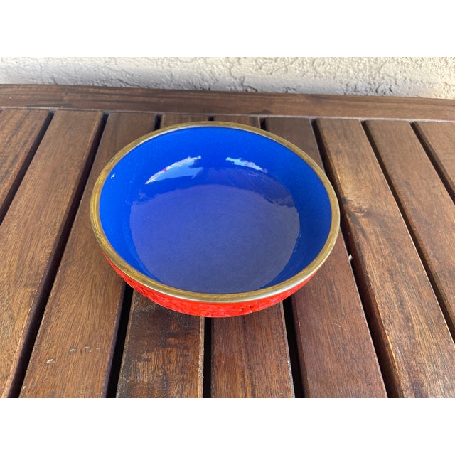 1960s Vintage Chinese Red Cinnabar Lacquerware With Brass Rim Round Floral Bowl For Sale - Image 5 of 6