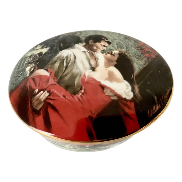 Late 20th Century Scarlett and Rhett “Gone With the Wind” Collection Oval Fine China Music Box by W. S. George Excellent Condition For Sale