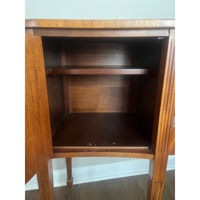 Antique Flame Mahogany Sideboard | Federal / Hepplewhite Style | Original Hardware For Sale In Chicago - Image 6 of 8