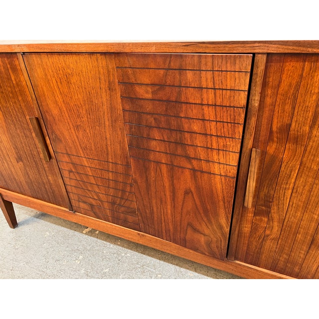 Mid-Century Nine Drawer Walnut 'Elegette' Dresser by Furnette Industries For Sale - Image 12 of 18