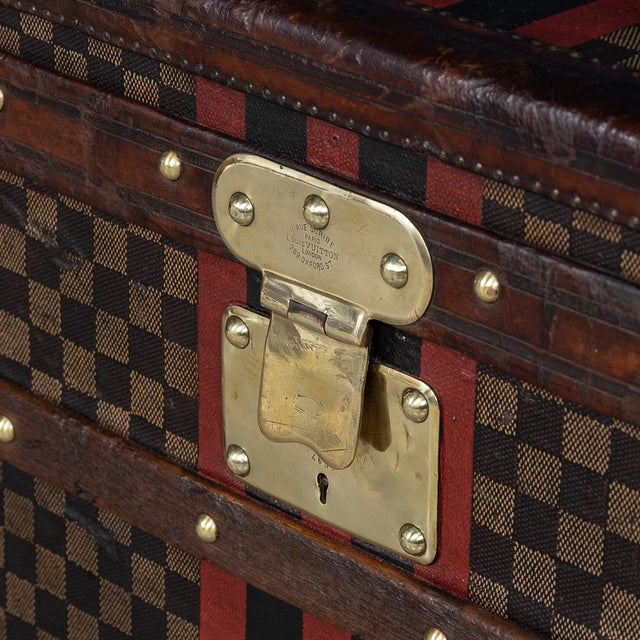 Antique 20th Century Malle Haute Trunk in Damier Canvas from Louis Vuitton, France, 1900s For Sale - Image 14 of 18
