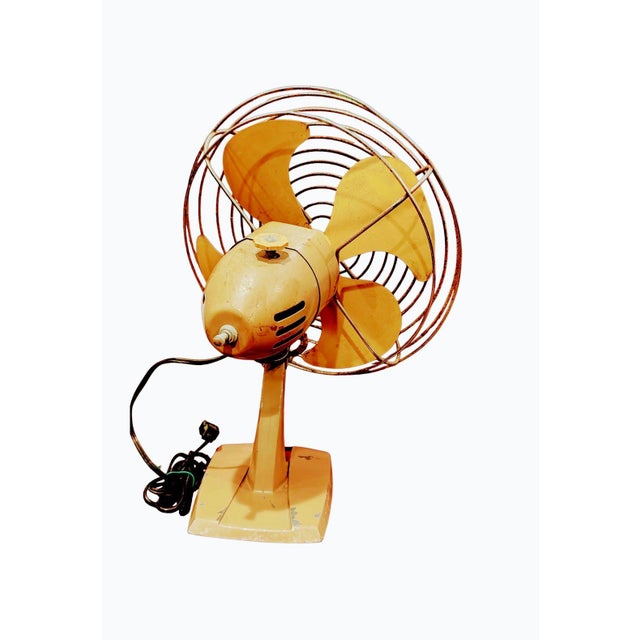 Mid-Century Modern Vintage Desk Fan Toastmaster Mid-Century Working For Sale - Image 3 of 6