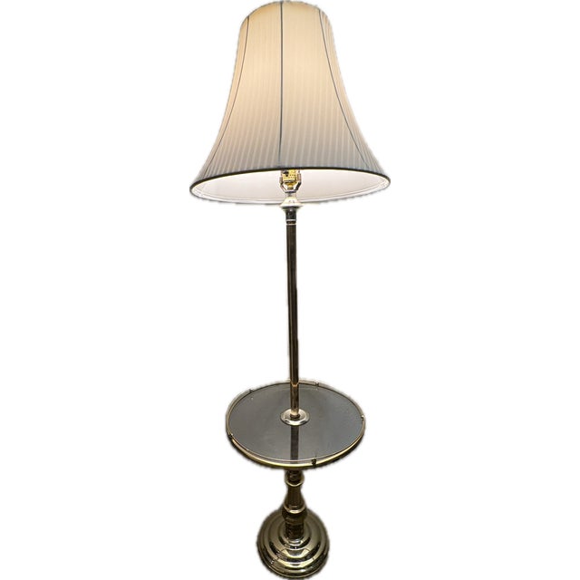 Metal Vintage Stiffel Style Solid Brass Floor Lamp With Integrated Round Glass Side Table For Sale - Image 7 of 16