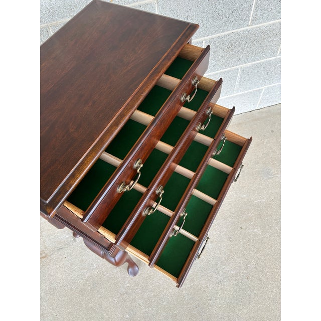Mid 20th Century Cresent Furniture Georgian Style Cherry 4 Drawer Silver Chest For Sale - Image 5 of 9