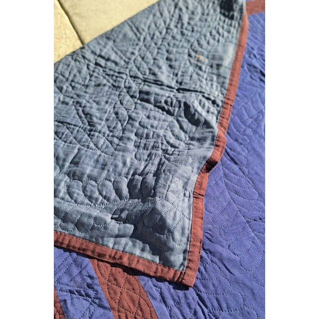 1930s Amish Cotton Holmes Co., Ohio Contained Square Plain Quilt For Sale - Image 4 of 7