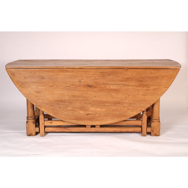 1950s 72" Diameter William & Mary Style Pine Dining Room Table For Sale - Image 5 of 12