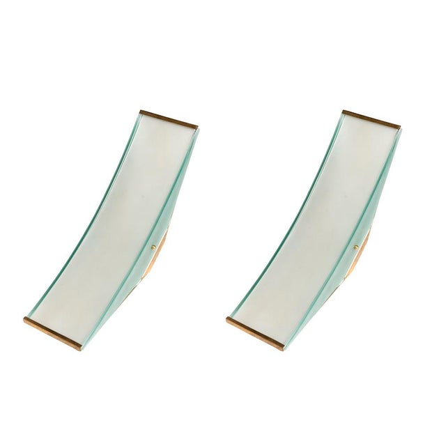 Model 2135 Wall Lamps in Satin Glass and Brass by Max Ingrand for Fontana Arte, 1960s, Set of 2 For Sale - Image 6 of 6