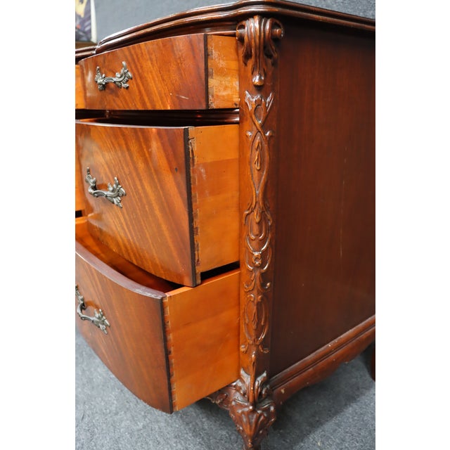 Mid 20th Century Mahogany Serpentine Front Dresser With Claw & Ball Feet For Sale - Image 13 of 13
