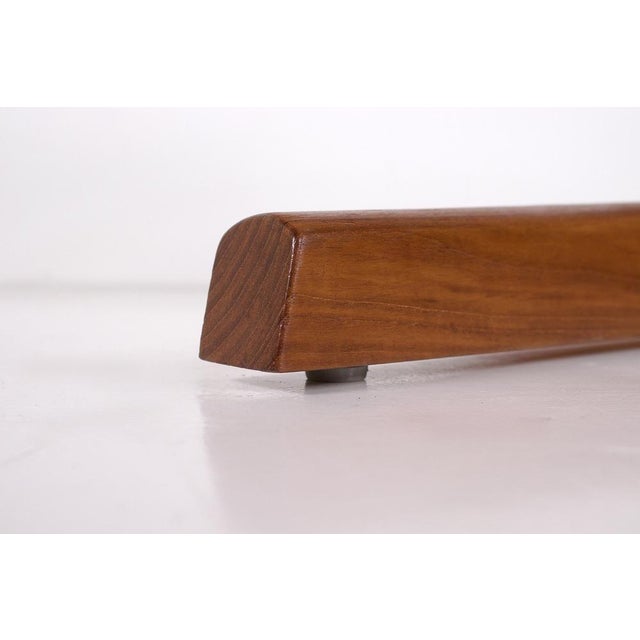Extendable round teak table – Ansager Møbler, Denmark, circa 1970. Diameter (without extension) 121.5 cm x Height 72 cm....