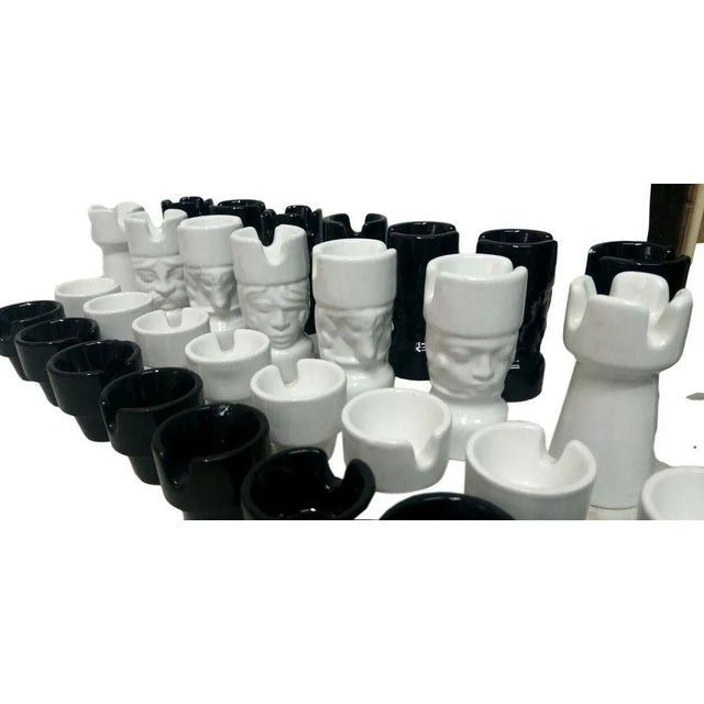 Mid-Century Modern Ceramic Chess Pieces by Enzo Bioli for Il Picchio, 1970s, Set of 32 For Sale - Image 3 of 6
