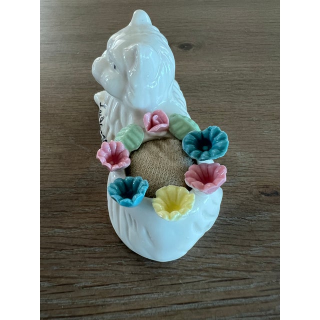 White Vintage Cat Pin Cushion Las Vegas Souvenir For Sale - Image 8 of 9