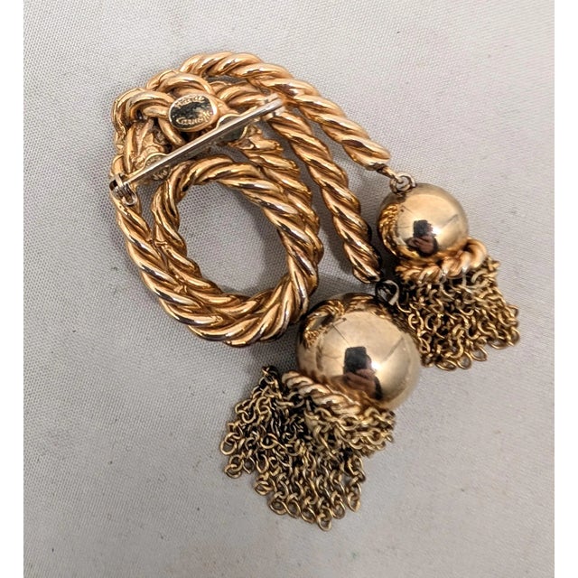 Metal Vintage 1950s Signed Hattie Carnegie Goldtone Tassels Dangle Brooch For Sale - Image 7 of 7