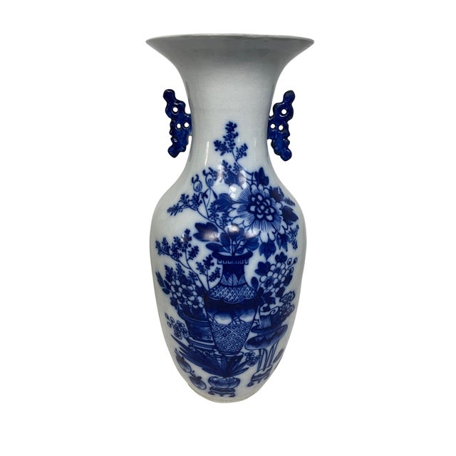 Chinese Blue and White Porcelain Collection of Five Vases - Set of 5 For Sale - Image 12 of 13