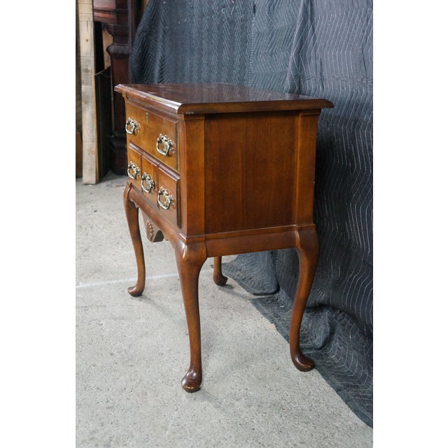 Mid Century Mersman Cherry Queen Anne Shell Carved Lowboy Chest Console Table For Sale - Image 15 of 18