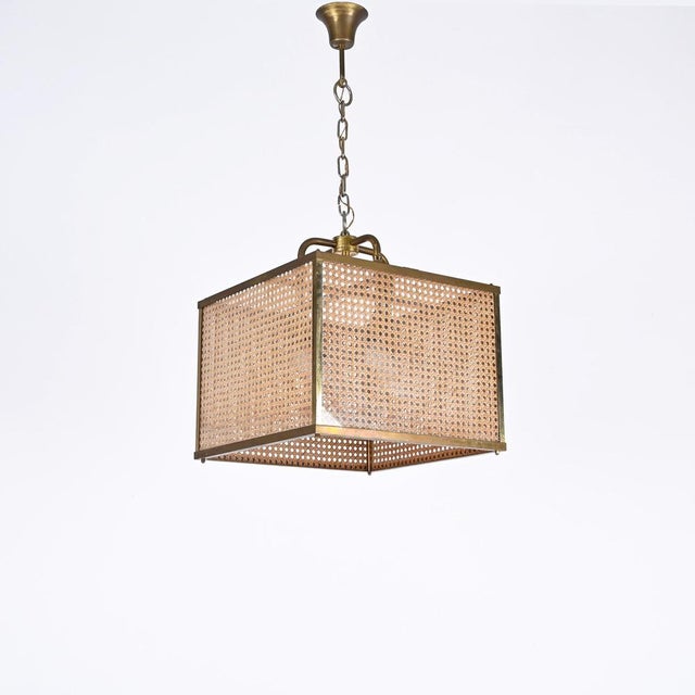 Vienna Straw Wicker, Glass Square & Brass Chandelier Lamp, Italy, 1950s For Sale - Image 4 of 17