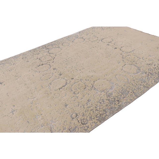 Rug & Kilim Rug & Kilim’s Modern Rug in Silver-Gray With Cream Abstract Patterns For Sale - Image 4 of 8