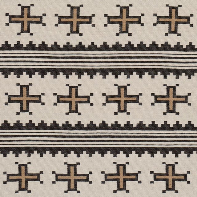 Sample - Schumacher Born For Water Fabric In Neutral For Sale In New York - Image 6 of 6