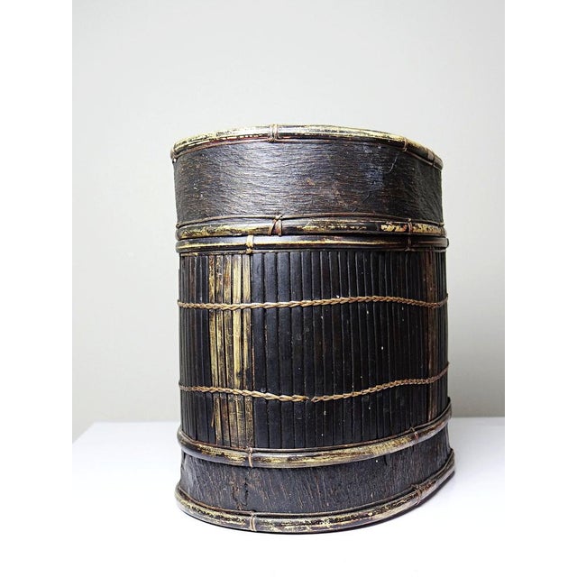 Antique Indonesian Tampung Box in Bamboo and Leaf, 1890s For Sale - Image 10 of 13
