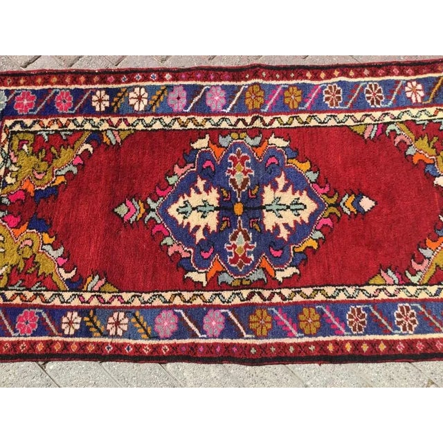 Mid-Century Modern Vintage Turkish Area Rug - 33"x64" For Sale - Image 3 of 6