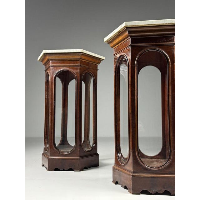 19th Century Italian Display Cases, Set of 2 For Sale - Image 6 of 18