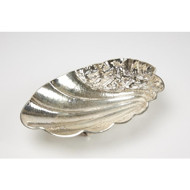 Metal Embossed Silver Centerpiece in the Shape of a Shell from Arrigo Finzi Silverware For Sale - Image 7 of 7