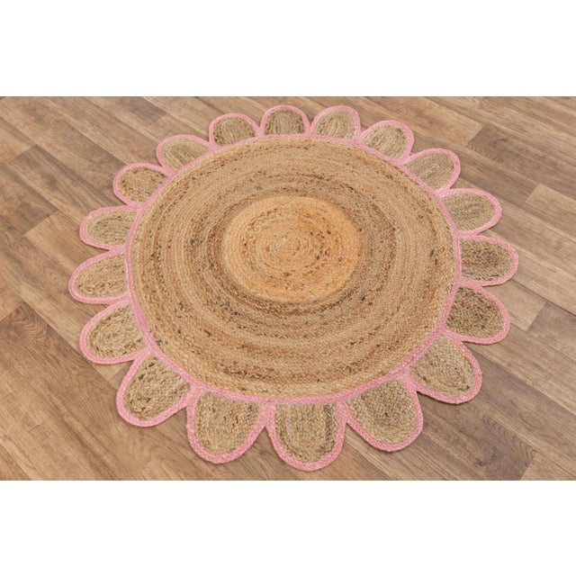 Light Pink Light Pink Round Jute Scallop Rug - 9'x9' For Sale - Image 8 of 10