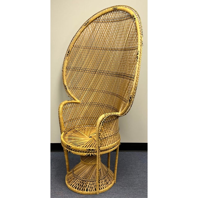 Classic Wicker and Rattan Peacock Chair. For Sale In New York - Image 6 of 9