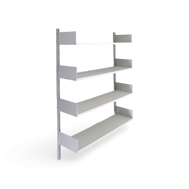 Mid-Century Model 606 Wall Shelf in Aluminium by Dieter Rams for Vitsoe For Sale - Image 4 of 7