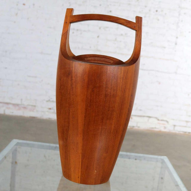 Mid-Century Modern Monumental Dansk Staved Teak Bucket Style Ice Bucket by Jens Quistgaard For Sale - Image 3 of 13
