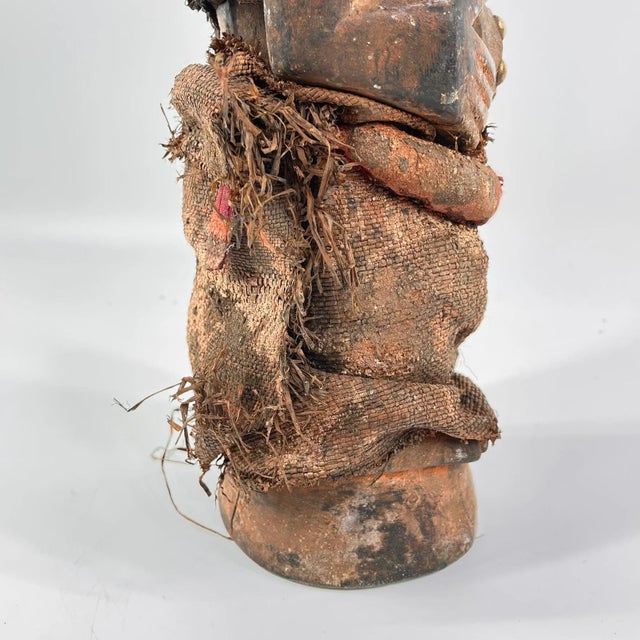 Brown Early 20th Century Songye Nkishi Power Figure For Sale - Image 8 of 10