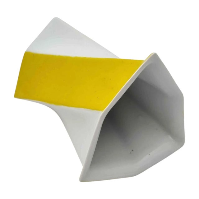 Mid-Century Modern Vintage White-Glazed Porcelain Vase by Jan Van Der Vaart, Netherlands, 1987 For Sale - Image 3 of 6