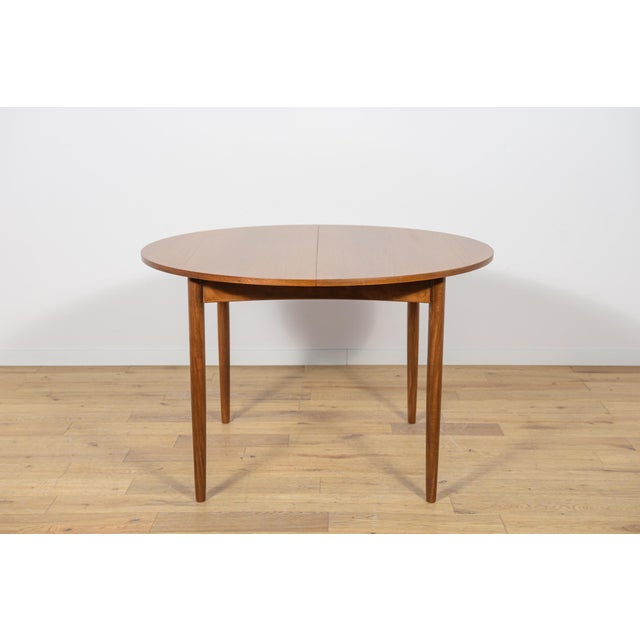 Mid-Century Modern Mid-Century Modern Round Extendable Dining Table in Teak from G-Plan, 1960s For Sale - Image 3 of 18