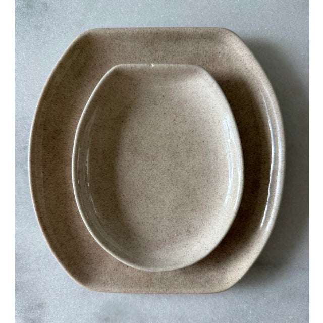 Mid-Century Modern Set of 6 Mid Century Denwar Bantu California Pottery Plates For Sale - Image 3 of 14