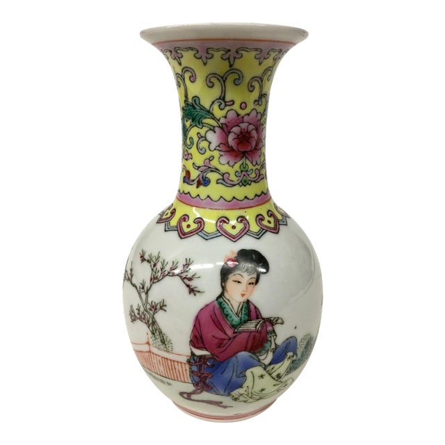 Vintage Hand Painted Chinese Porcelain Bud Vase For Sale