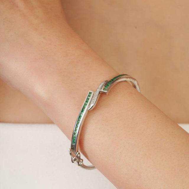 Vintage Style Emerald and Diamond Sterling Silver Bangle Bracelet For Sale - Image 4 of 11