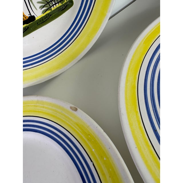 1960s Dinner Plates by Henriot Quimper Set of 7 For Sale In Los Angeles - Image 6 of 7