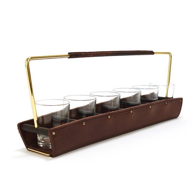 1950s Drinking Glass Carrying Rack in Leather & Brass attributed to Carl Auböck, Austria, 1950s For Sale - Image 5 of 18