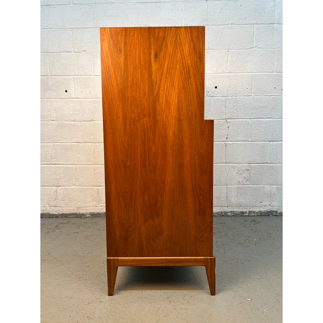 1960s Mid-Century Modern Highboy Dresser by Red Lion Table Co Inc. For Sale - Image 10 of 18